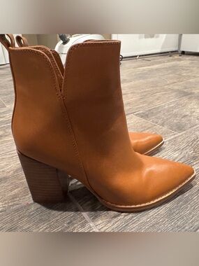 Nine West Tan Leather Ankle Booties with Block Heel
